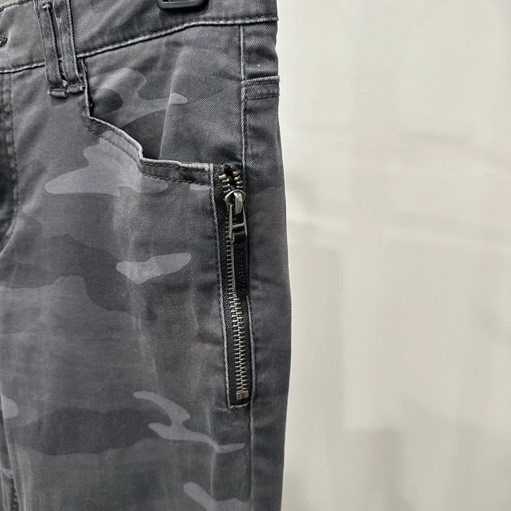 Democracy Ab Technology Gray Camo Skinny Jeans Size 8 | Zip Detail Stretch Denim